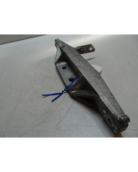 Ligier JS56, växellådsfäste