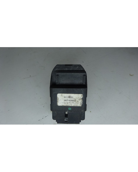 Ligier JS50/IXO/X-Too/Microcar MGO, strömbrytare fönsterhiss