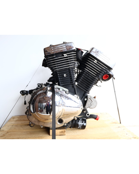 Suzuki VZ 800 Marauder, motor 2