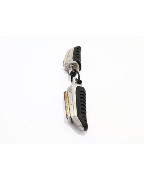 Suzuki GSF 1250S Bandit, passagerarfotpinne (par)