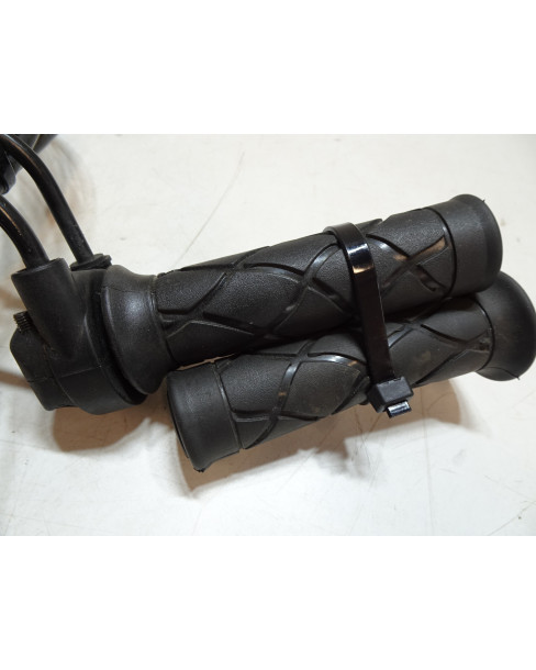 Yamaha Neos, gashandtag med gasvajer komplett 2