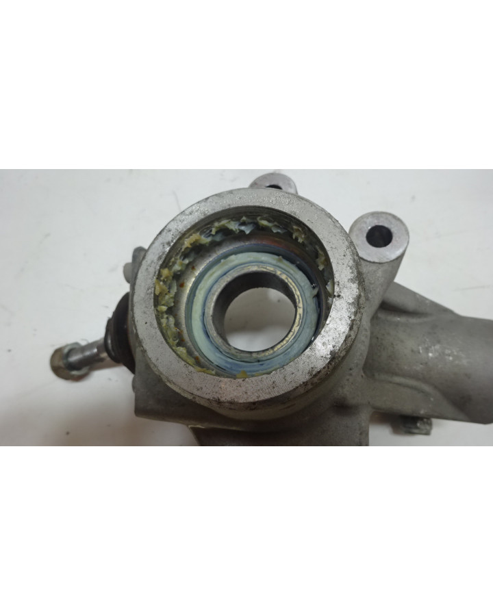 Microcar MGO, spindelhus höger