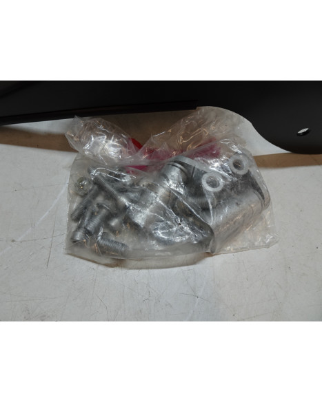 Aprilia Area 51, pakethållare för box