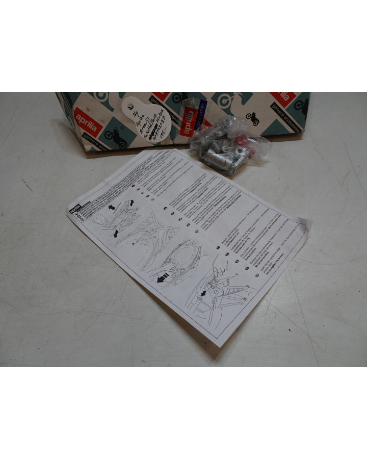 Aprilia Area 51, pakethållare för box