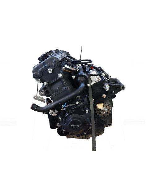 Yamaha YZF-R1, motor 2