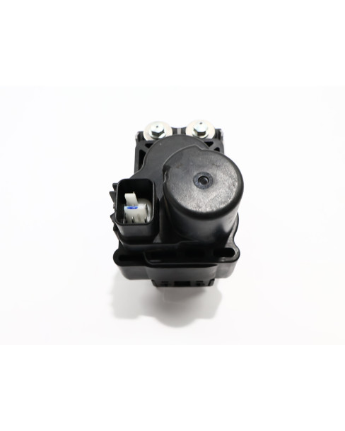 Yamaha YZF-R1, avgasservo 2