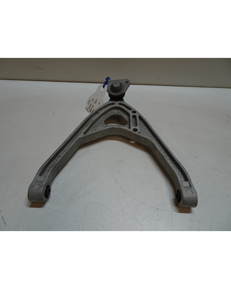 Aixam S9, bärarm höger fram