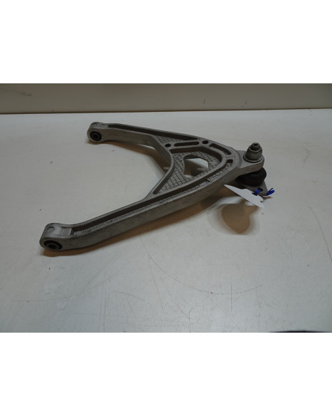 Aixam S9, bärarm höger fram