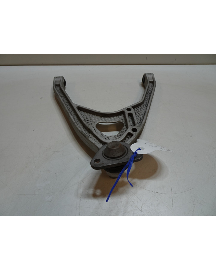 Aixam S9, bärarm vänster fram