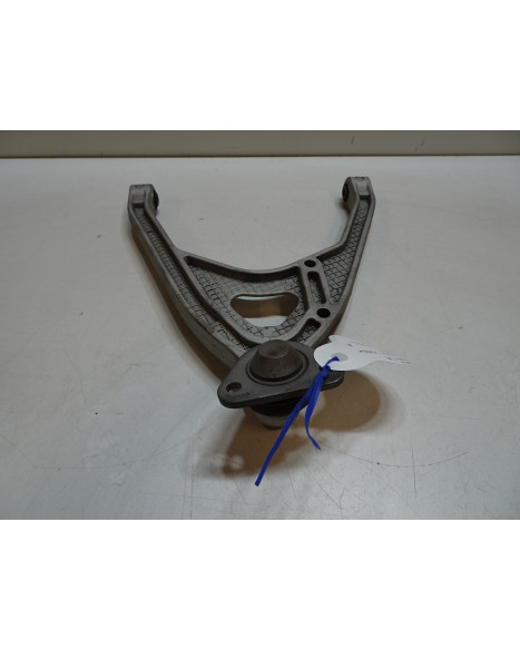 Aixam S9, bärarm vänster fram