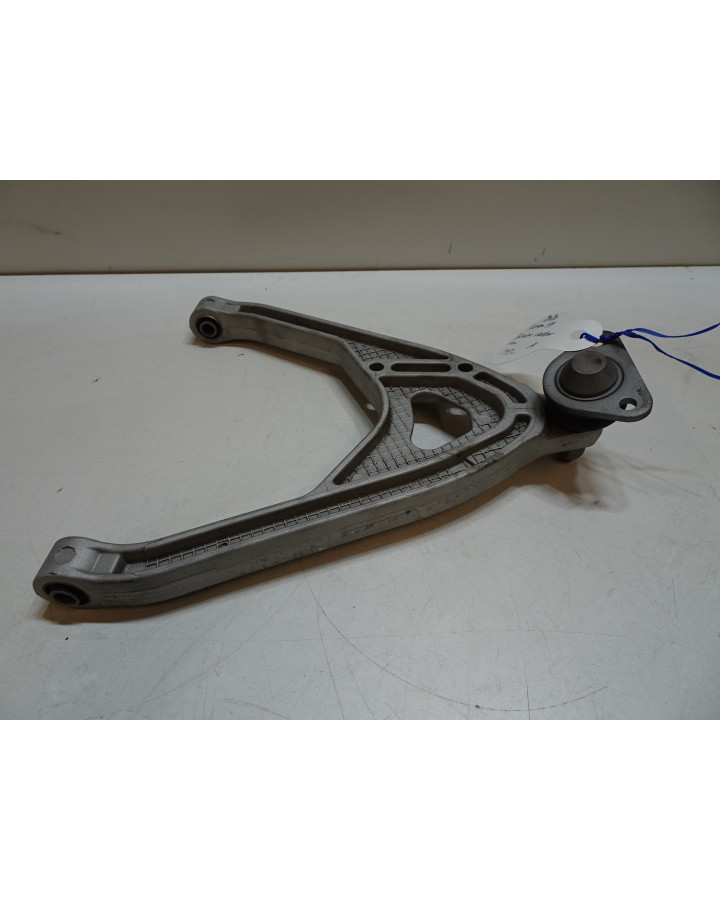 Aixam S9, bärarm vänster fram