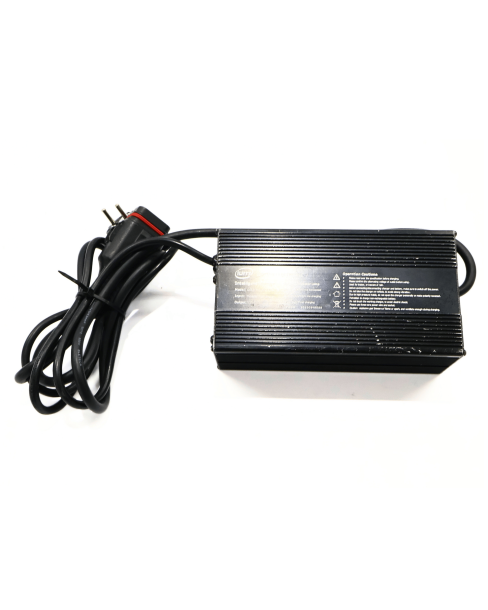Aska F02, batteriladdare