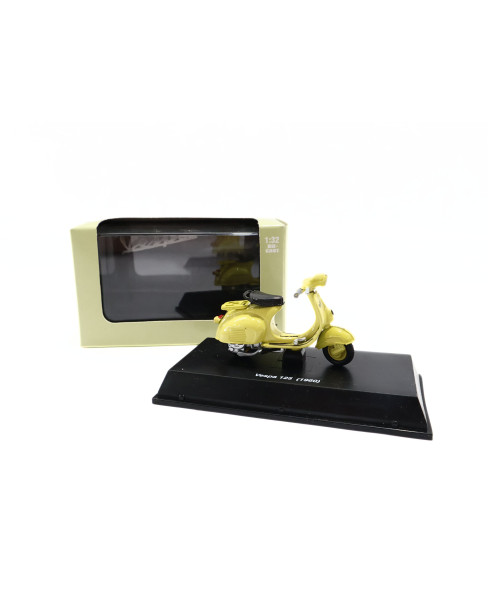 Vespa 125 1960, New-Ray 1:32 modellfordon
