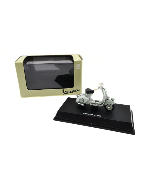 Vespa 98 1946, New-Ray 1:32 modellfordon