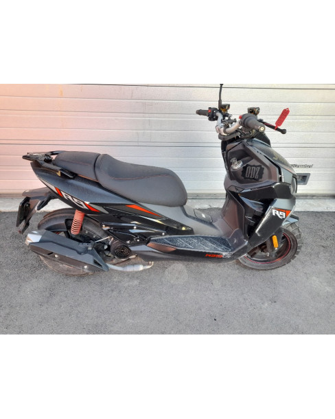 MotoCR R9