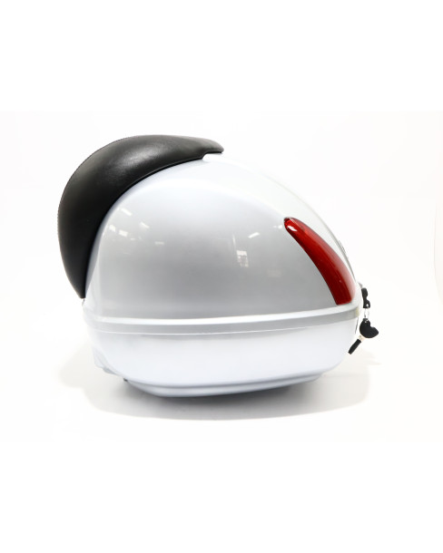Vespa GT/LXV 50/125, toppbox 2