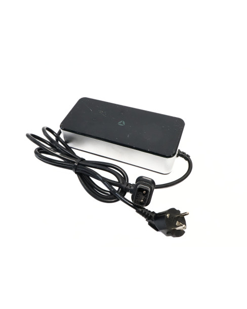 Yadea G5, batteriladdare