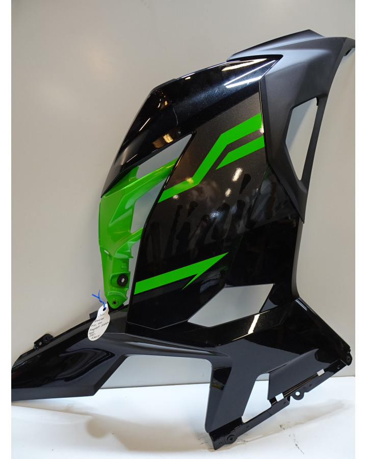 Kawasaki Ninja 400, komplett sidokåpa höger
