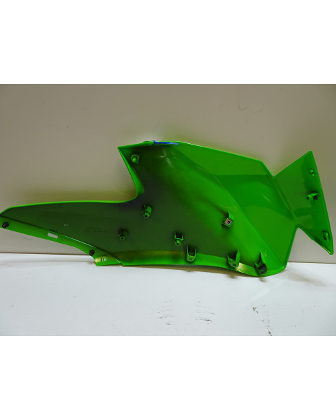 Kawasaki ZX10R, främre sidokåpa vänster 2