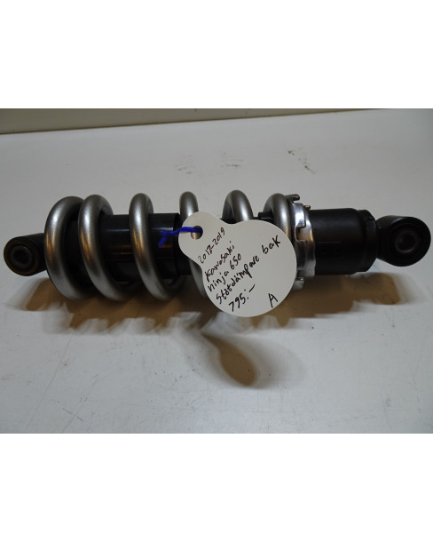 Kawasaki Ninja 650, stötdämpare bak 2