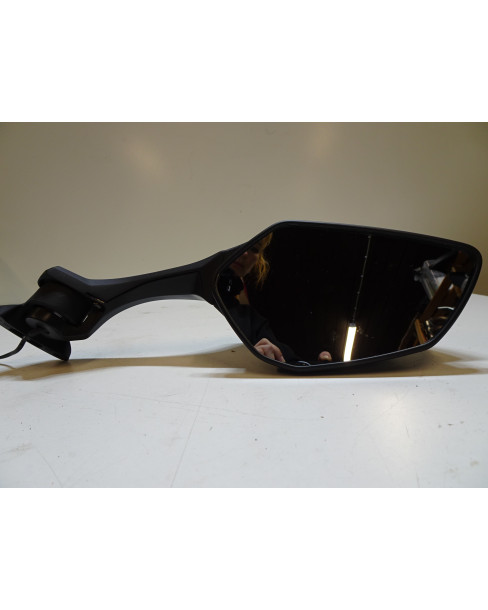 Kawasaki ZX10R, spegel höger 2