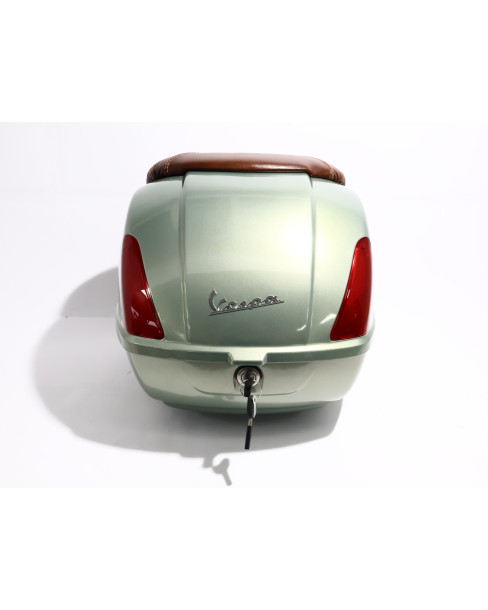 Vespa GTS 250, toppbox komplett