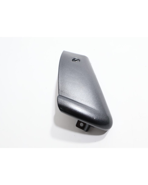 Vespa GT/GTS/GTV 125/300, plastdetalj höger bak 2