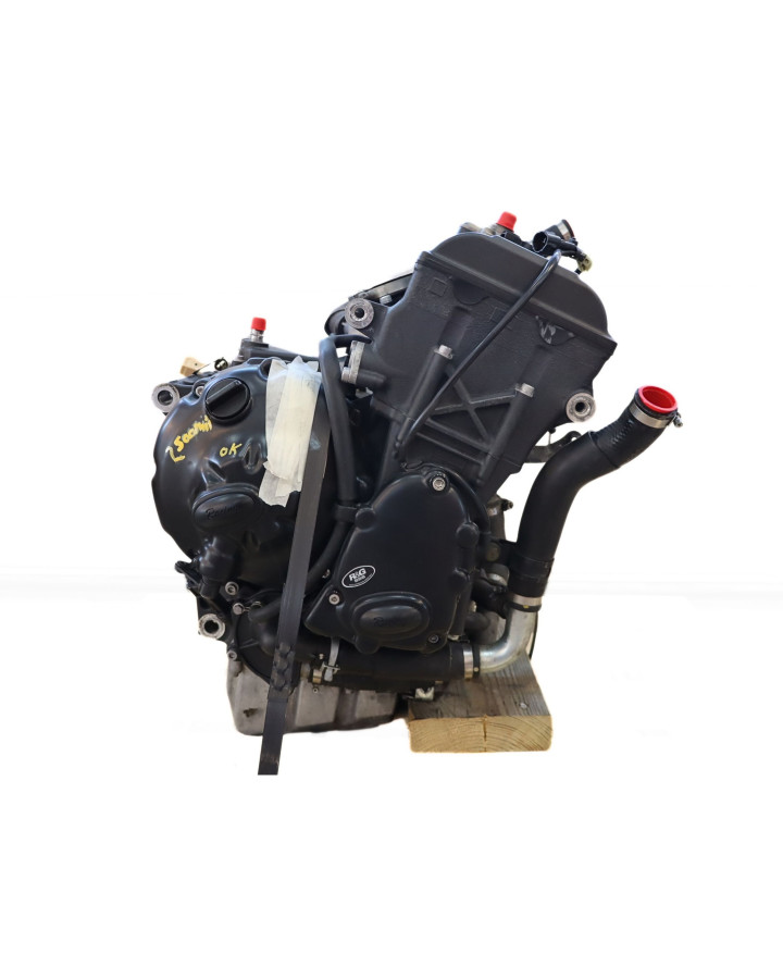 Yamaha YZF-R6, motor