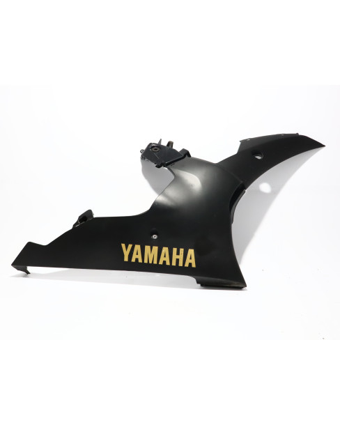 Yamaha YZF-R6, nedre sidokåpa höger
