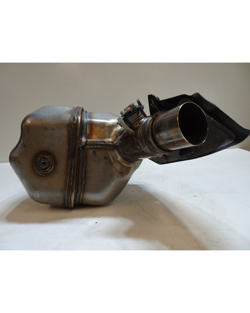 Kawasaki ZX10R, mittenljuddämpare/katalysator 2