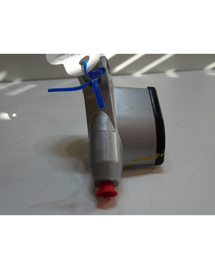 Sherco 50 SM, bromscylinder fram