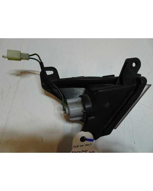 Kawasaki ZX-6R/ER-6N/Z1000, blinkers vänster fram 2