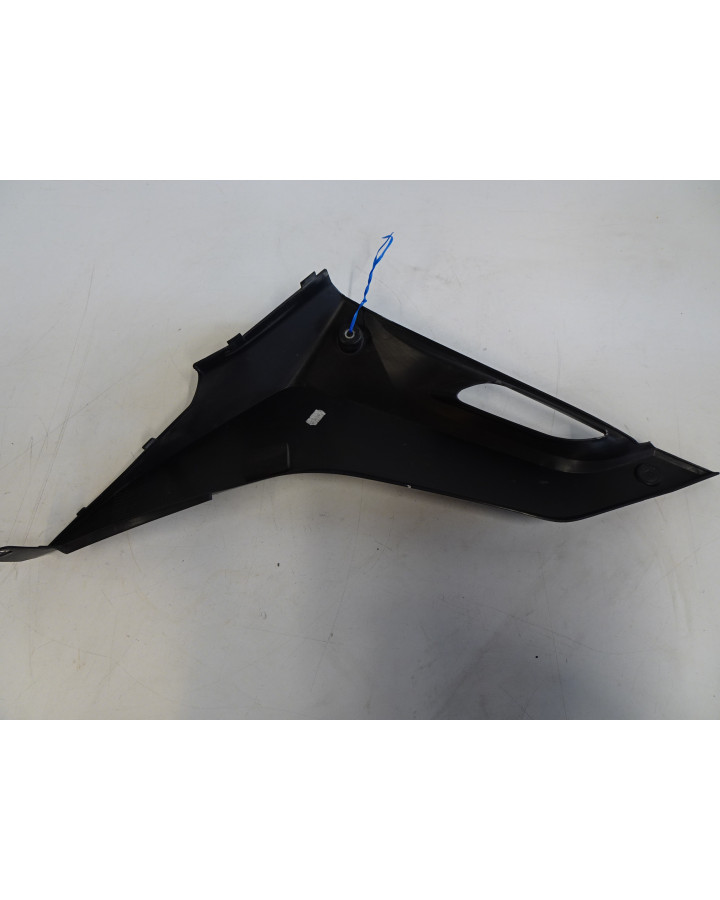 Yamaha YZF-R125, sidopanel höger