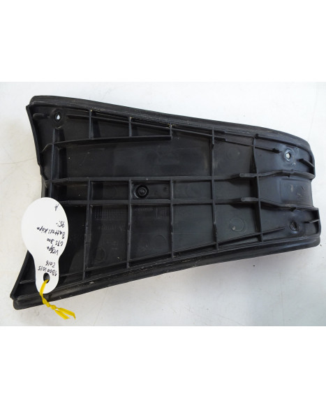 Vespa GTS 300, batterikåpa