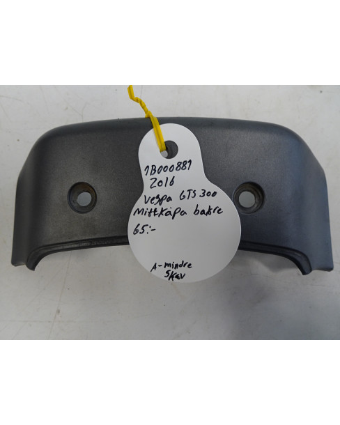 Vespa GTS 300, bakre mittkåpa