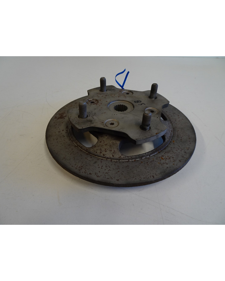 Aixam S8, hjulnav med bromsskiva fram