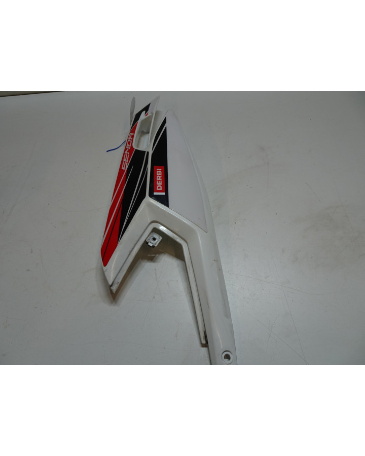 Derbi Senda, bakre sidokåpa vänster