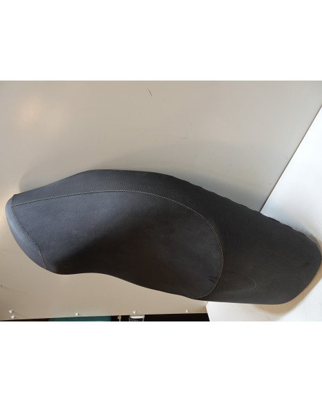 Gilera Runner 200, sadel