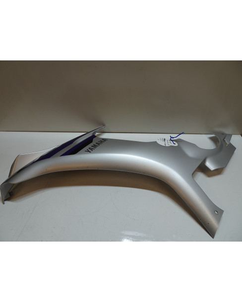 Yamaha R1, sidokåpa vänster 2