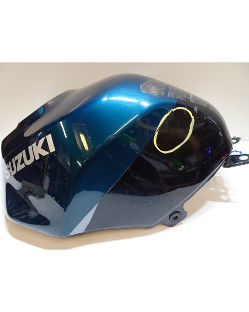 Suzuki RF900R, bränsletank 2