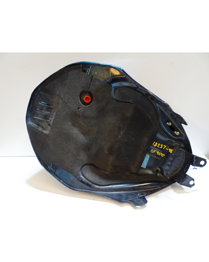 Suzuki RF900R, bränsletank