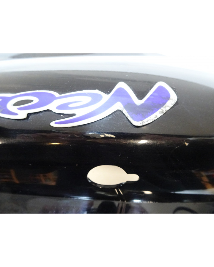 Yamaha Neos, bakre sidokåpa vänster