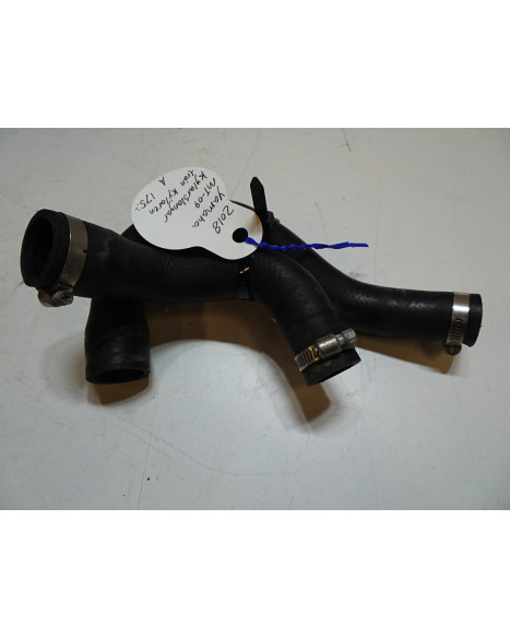 Yamaha MT-09, kylarslangar från kylaren