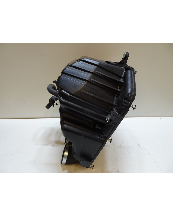 Yamaha XSR900/MT-09, luftburk nedre