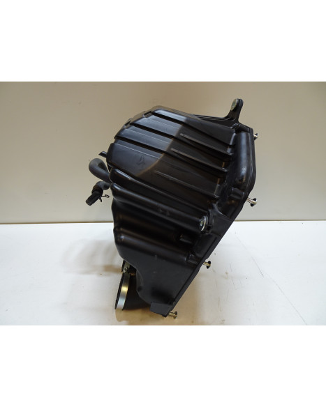 Yamaha XSR900/MT-09, luftburk nedre