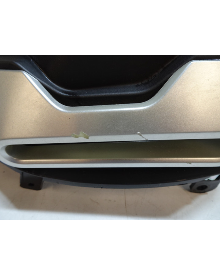 Super Soco TS, nedre mittkåpa