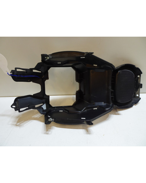 Super Soco TS, nedre mittkåpa