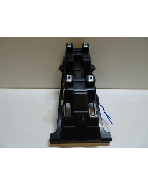 Super Soco TS, nedre hållare 2