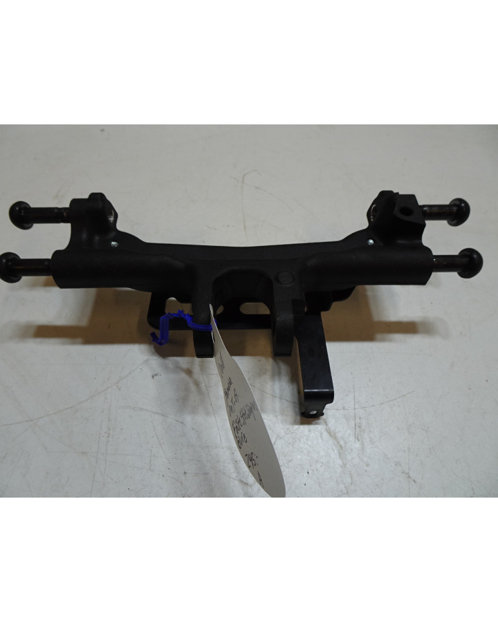 Yamaha MT-09, fäste stötdämpare övre