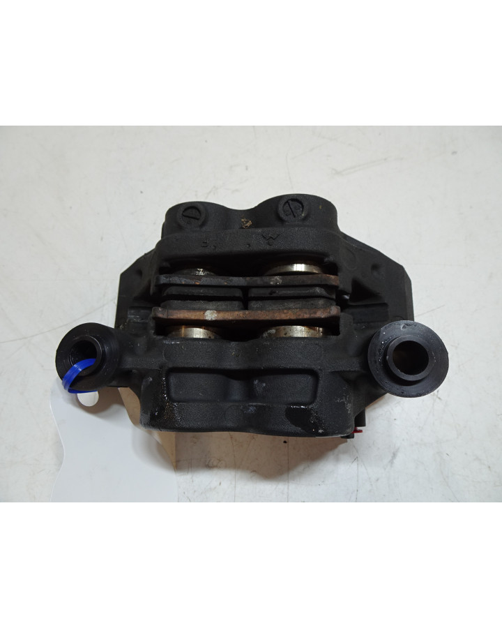 Yamaha MT-09, bromsok vänster fram